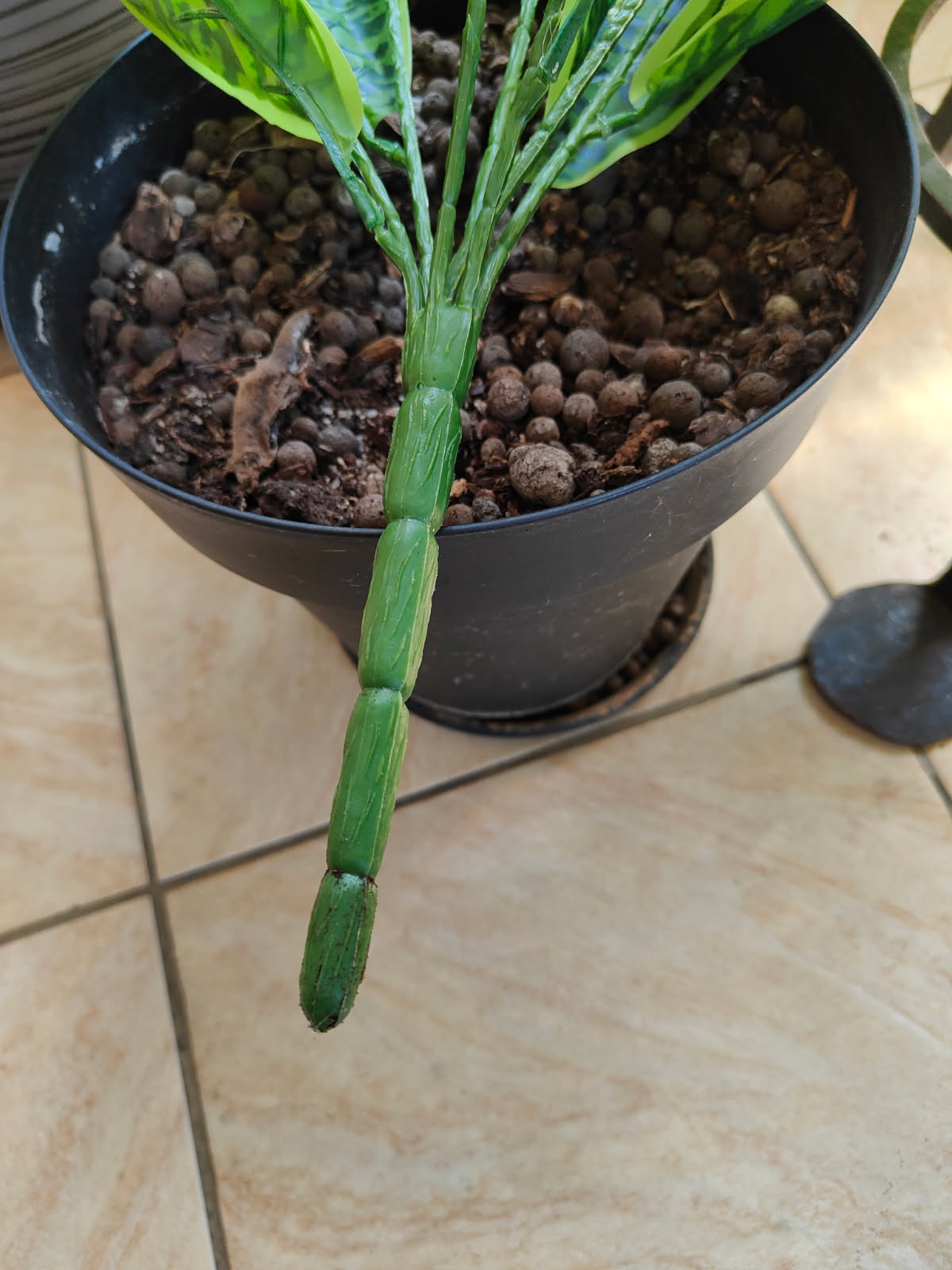 PLANTE ARTIFICIELLE DIEFFENBACHIA